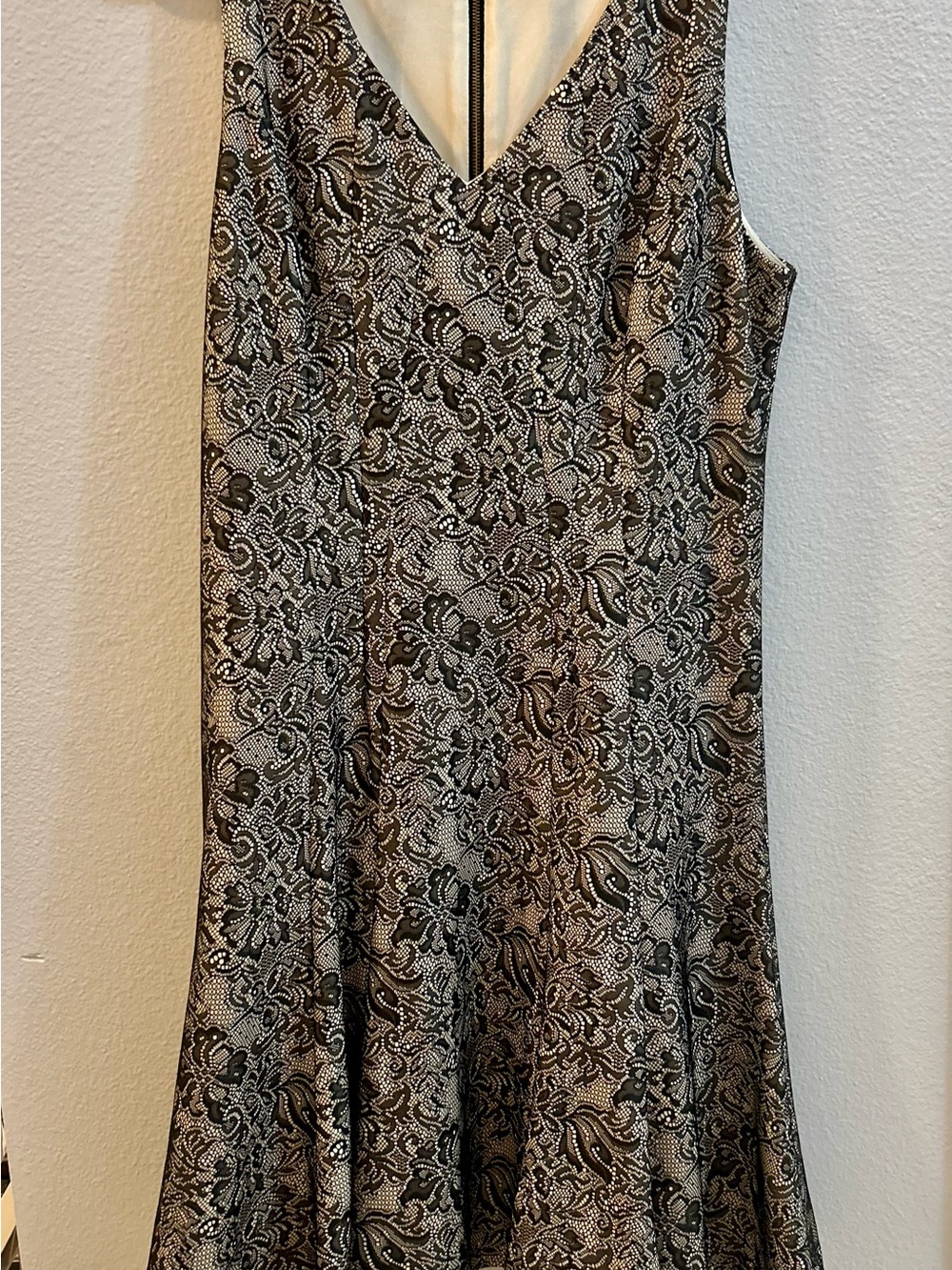 The Limited Black and White Paisley V-Neck Midi Dress